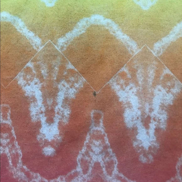 Lot of 3 Hanes tank tops womens medium - Picture 7 of 7